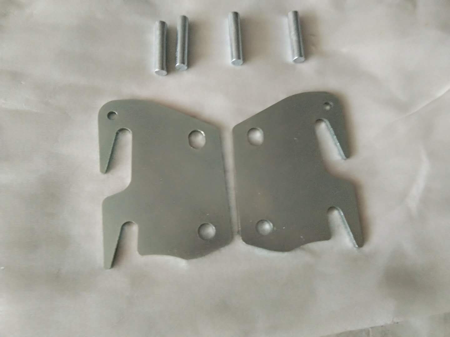 4 PCS Universal Wood Bed Rail Hook Plates for Beds Frame Bracket