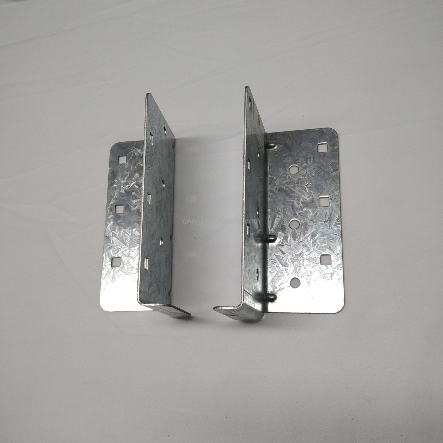 Galvanized Steel Joist Hangers, Heavy Duty Timber Connectors for Wood Construction, Professional Beam & Deck Support Brackets