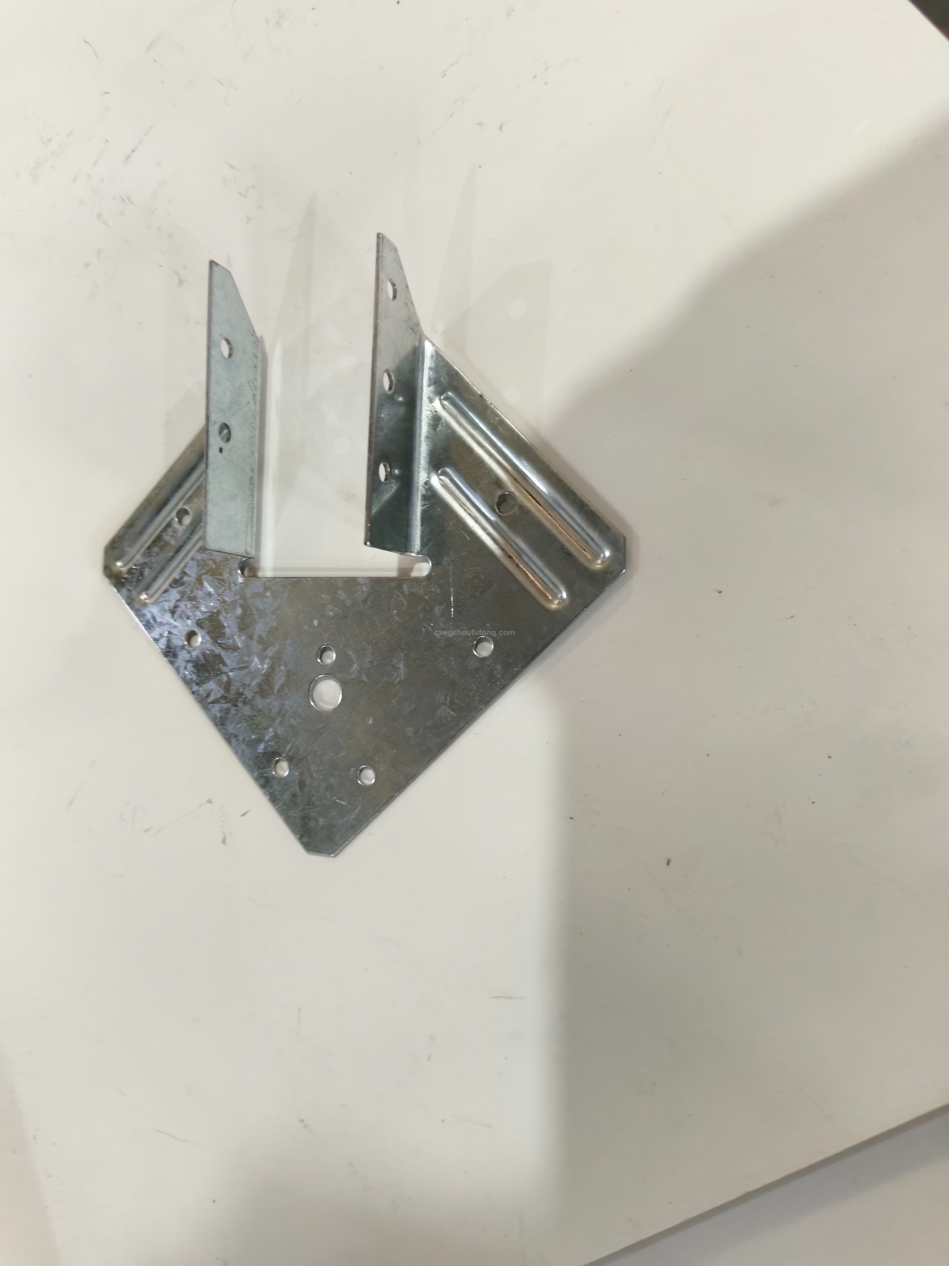 Hurricane Straps Truss To Rafter Connector for Roofing Trusses Powder Coated Wood Timber